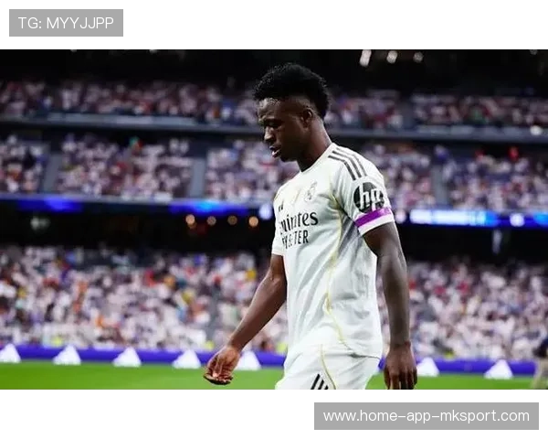 曼联准备出售梅努，阿森纳暗中期待转会机会